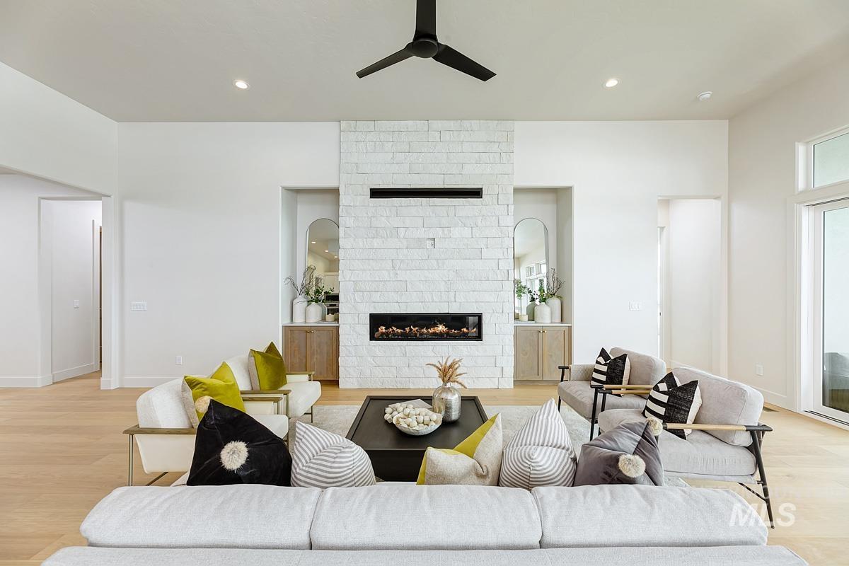 13758 North Ruffed Grouse Way Boise, ID 83714 - Photo 4 of 45