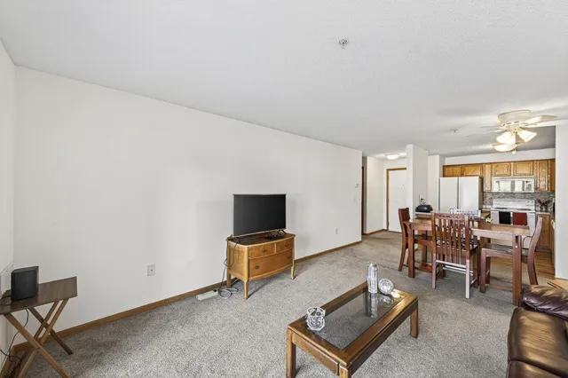 $215,000 | 2231 North Penn Place, Unit 120, North St. Paul, MN 55109