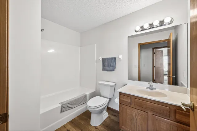 $215,000 | 2231 North Penn Place, Unit 120, North St. Paul, MN 55109