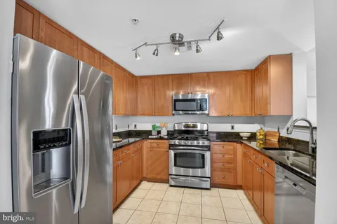 $499,000 | 930 Wayne Avenue, Unit 405, Silver Spring, MD 20910