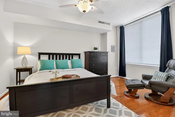 $499,000 | 930 Wayne Avenue, Unit 405, Silver Spring, MD 20910