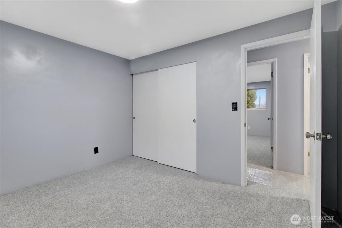 7313 228th Street Southwest Mountlake Terrace, WA 98043 - Photo 17 of 34 a view of an empty room