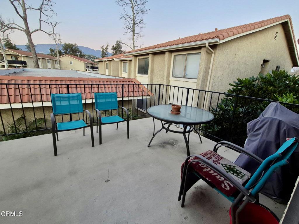 312 West Santa Barbara Street Santa Paula, CA 93060 - Photo 22 of 22 a view of a patio with a table and chairs