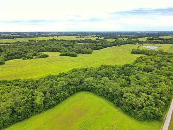 $499,500 | 250th Street, Jameson, MO 64647