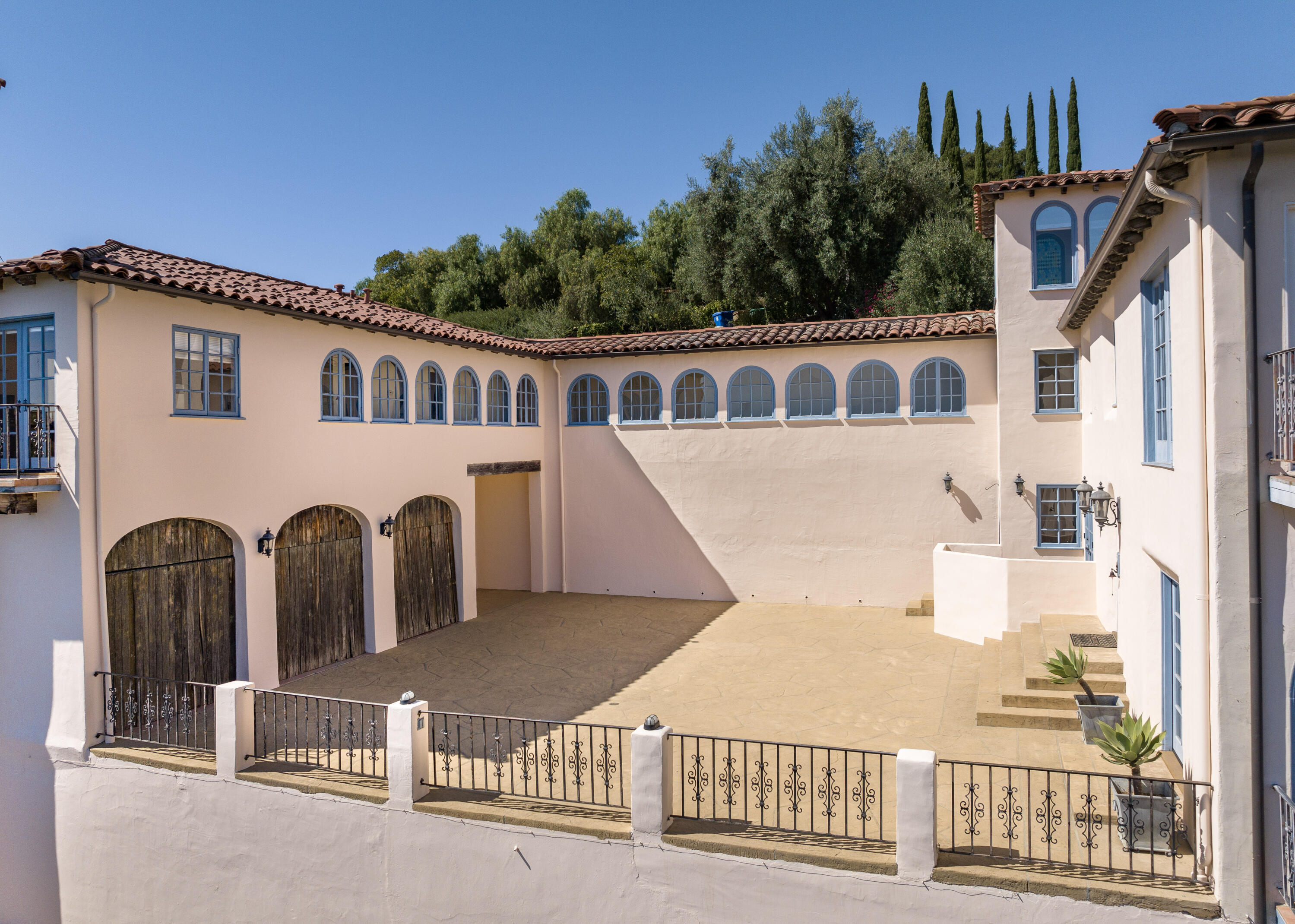 1230 Northridge Road Santa Barbara, CA 93105 - Photo 5 of 36 a front view of a house with a yard
