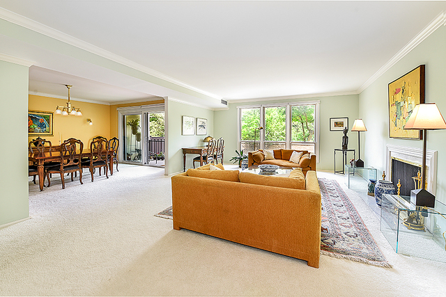 660 Winnetka Mews, Unit 113 Winnetka, IL 60093 - Photo 3 of 34