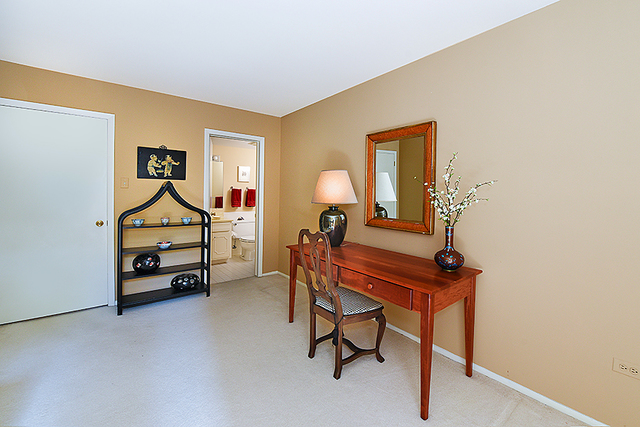 660 Winnetka Mews, Unit 113 Winnetka, IL 60093 - Photo 24 of 34