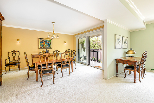 660 Winnetka Mews, Unit 113 Winnetka, IL 60093 - Photo 5 of 34