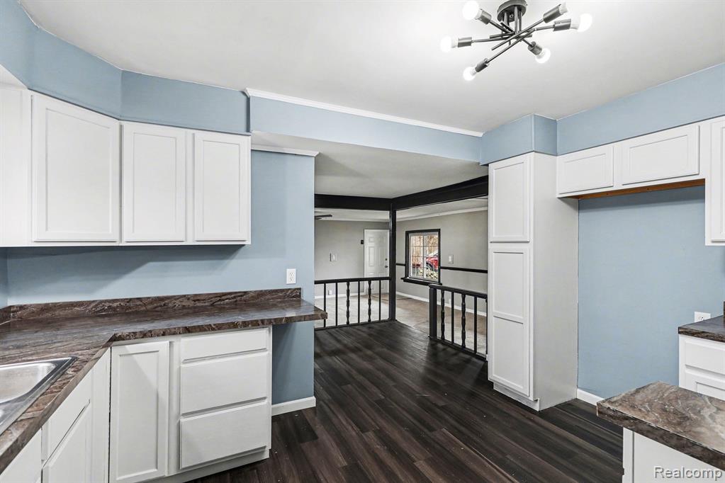 1260 Gilbert Street Flint, MI 48532 - Photo 6 of 32 Gallery Image 6