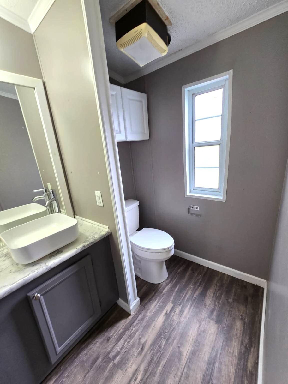 14 B Street Bangor, ME 04401 - Photo 14 of 23 Primary bath 2