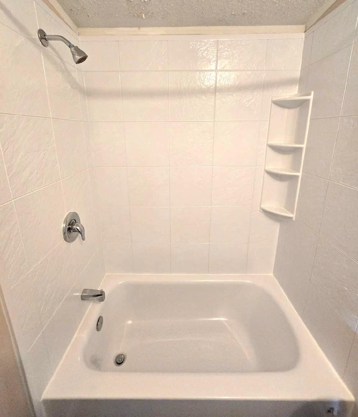 14 B Street Bangor, ME 04401 - Photo 20 of 23 Main bath 2