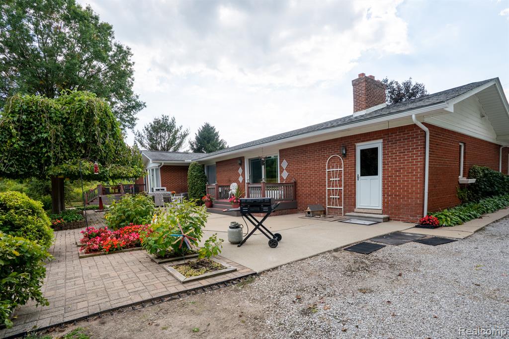 21601 Otter Road Belleville, MI 48111 - Photo 6 of 57 Gallery Image 6