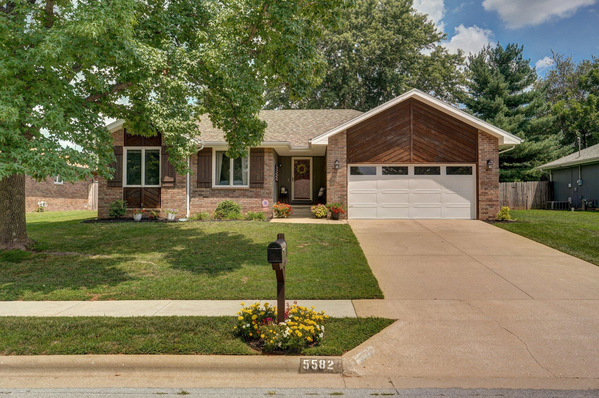 5582 South Stonegate Avenue Springfield, MO 65810 - Photo 1 of 1 5582 S Stonegate Ave-2