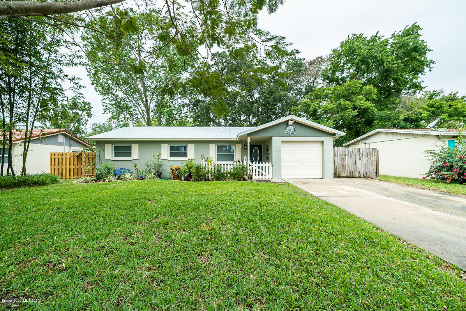 149 Virginia Road West Melbourne, FL 32904 - Photo 1 of 18 DSC09308