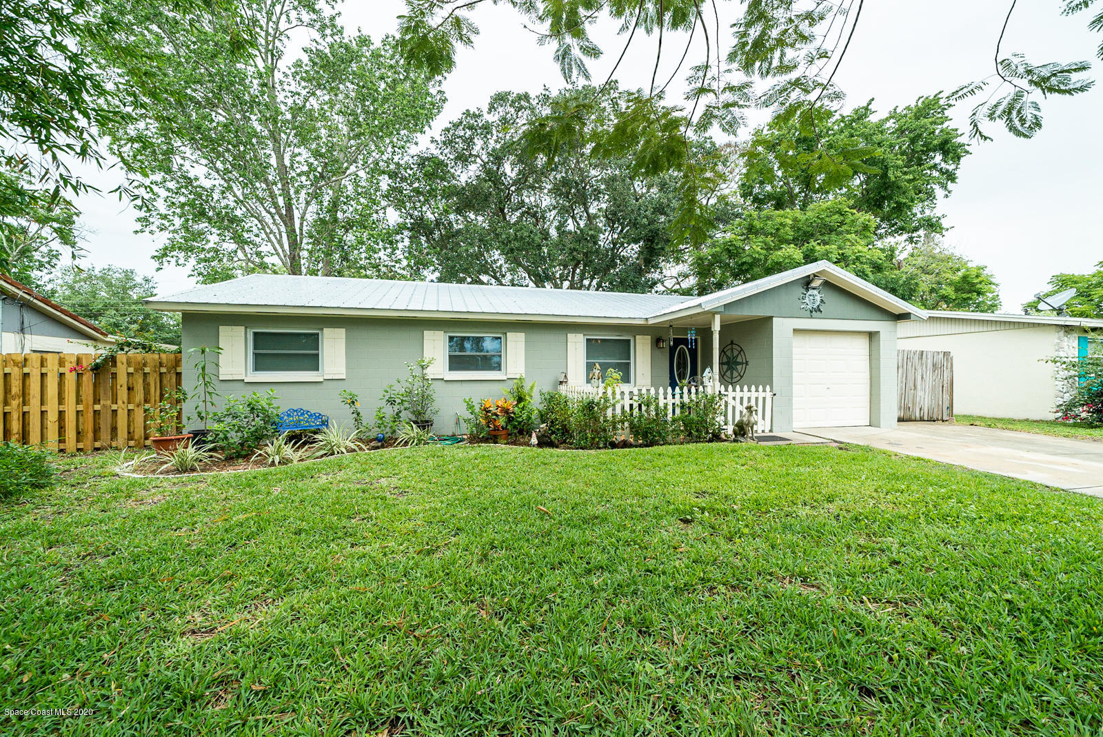 149 Virginia Road West Melbourne, FL 32904 - Photo 2 of 18 DSC09309