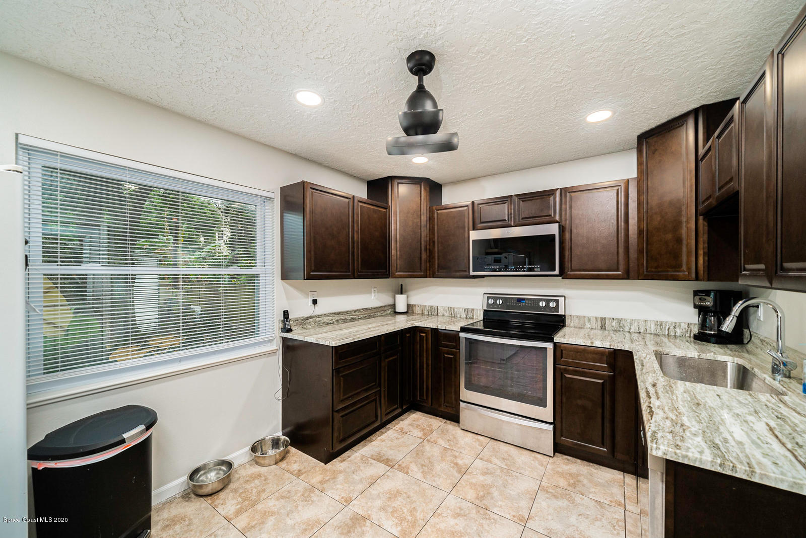 149 Virginia Road West Melbourne, FL 32904 - Photo 6 of 18 DSC09330-Edit