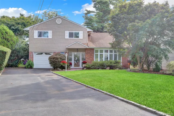 $1,150,000 | 64 South Street, East Hills, NY 11577