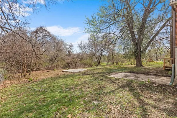 $285,000 | 915 South Trail Ridge Drive, Independence, MO 64050