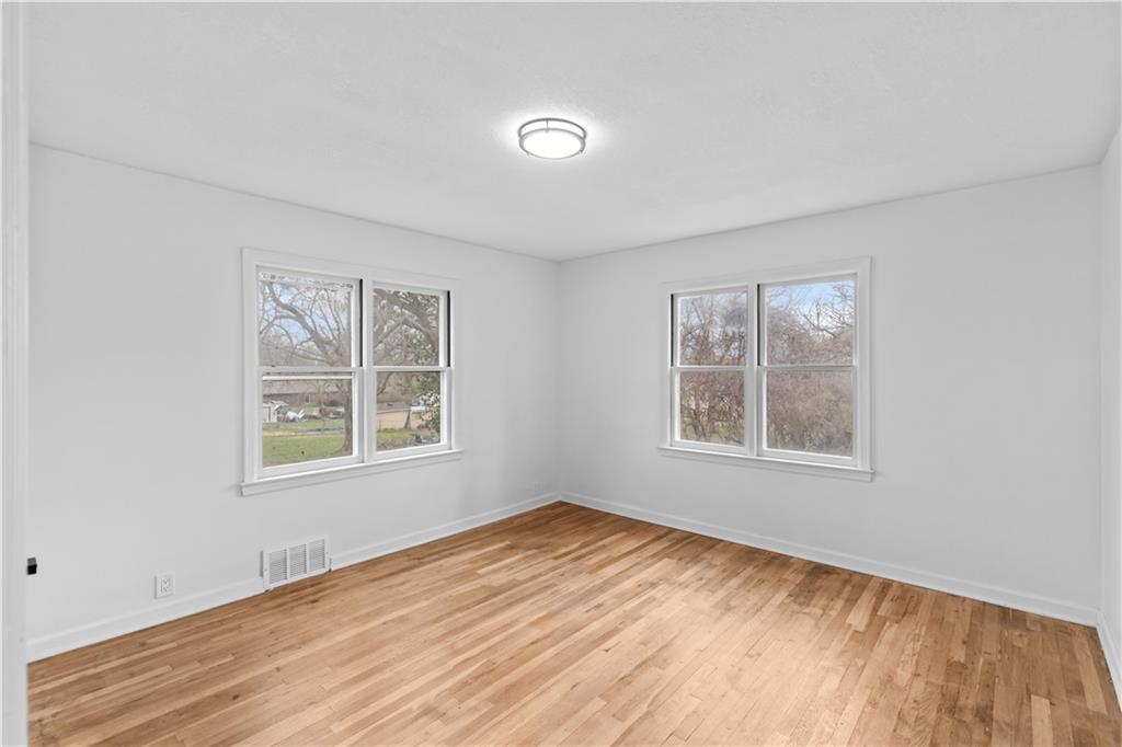 915 South Trail Ridge Drive Independence, MO 64050 - Photo 9 of 28