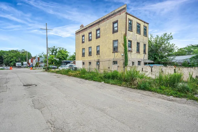 $699,990 | 76-02 Blake Avenue | Lindenwood