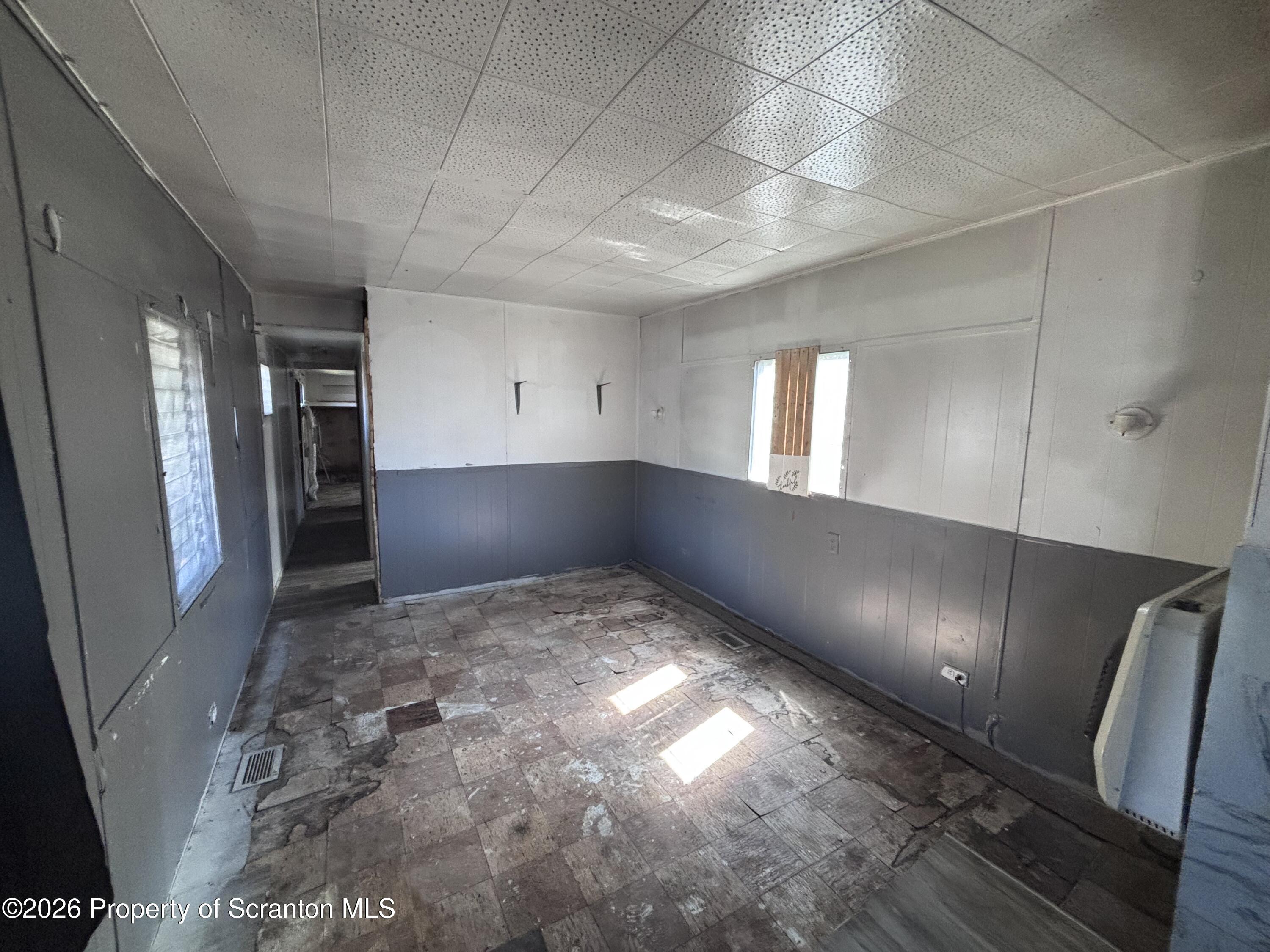 1054 Springbrook Avenue, Unit 41 Moosic, PA 18507 - Photo 4 of 9 Living Room