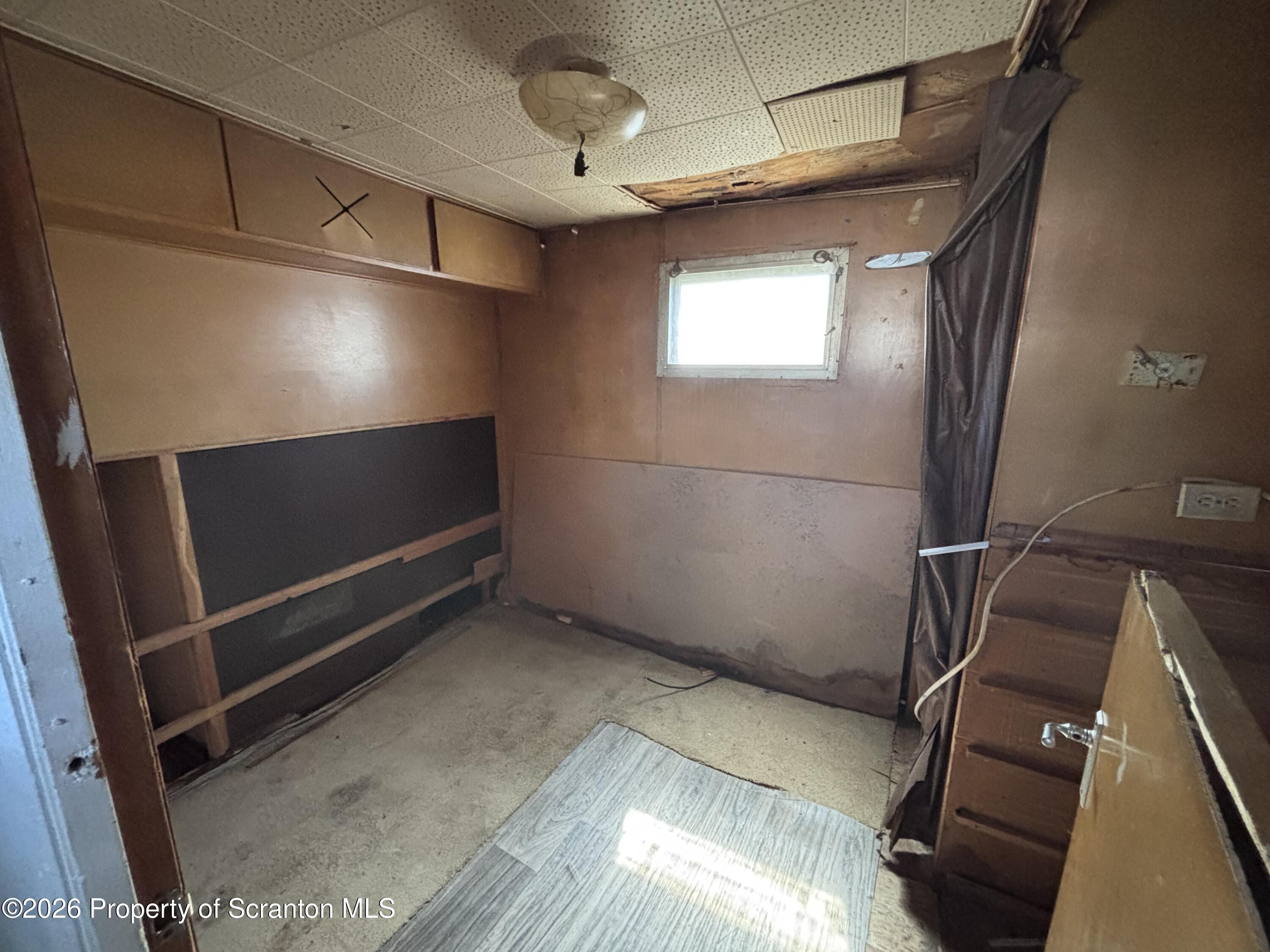 1054 Springbrook Avenue, Unit 41 Moosic, PA 18507 - Photo 6 of 9 Bedroom