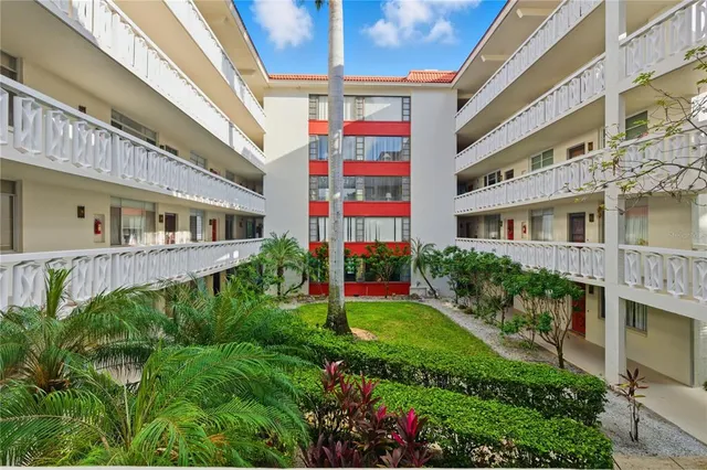 $1,350 | 2630 Pearce Drive, Unit 208, Clearwater, FL 33764