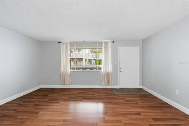 $1,250 | 2630 Pearce Drive, Unit 208, Clearwater, FL 33764