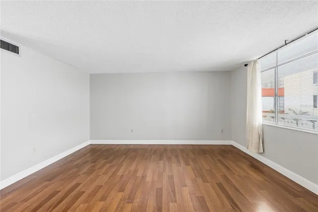 $1,250 | 2630 Pearce Drive, Unit 208, Clearwater, FL 33764