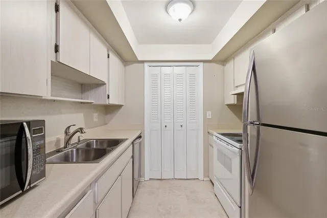 $1,250 | 2630 Pearce Drive, Unit 208, Clearwater, FL 33764