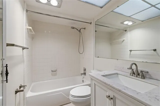 $1,250 | 2630 Pearce Drive, Unit 208, Clearwater, FL 33764