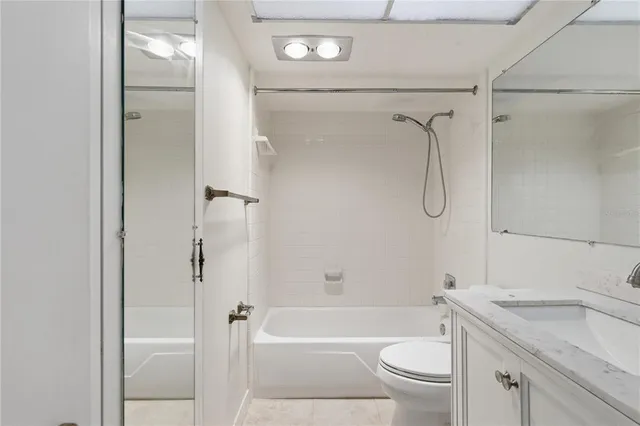 $1,250 | 2630 Pearce Drive, Unit 208, Clearwater, FL 33764