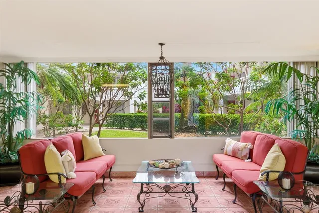 $1,250 | 2630 Pearce Drive, Unit 208, Clearwater, FL 33764