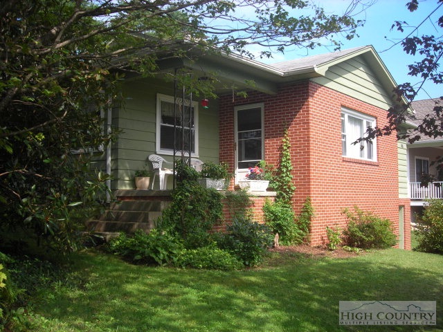 356 Ransom Street Blowing Rock, NC 28605 - Photo 1 of 8 Gallery Image 1