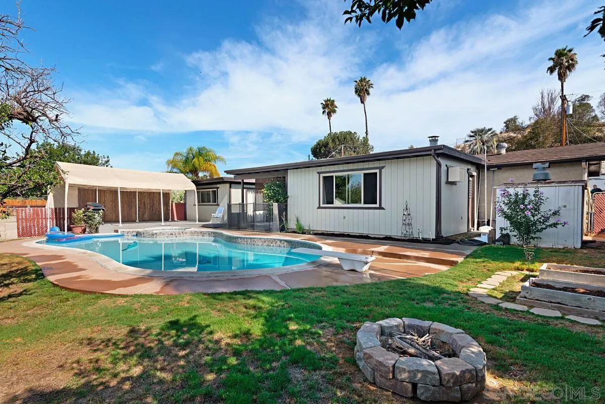 12715 Roca Grande Drive Poway, CA 92064 - Photo 20 of 25 Gallery Image 20