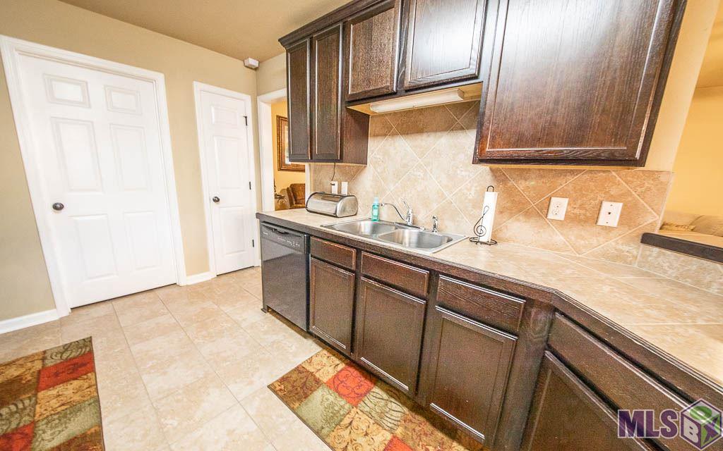 9441 Lockhart Road Denham Springs, LA 70726 - Photo 7 of 37 Gallery Image 7