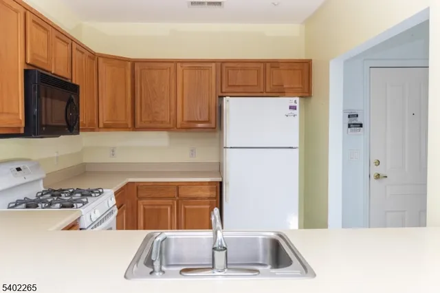 $317,500 | 2201 Franklin Lane, Unit 2201, Rockaway, NJ 07866
