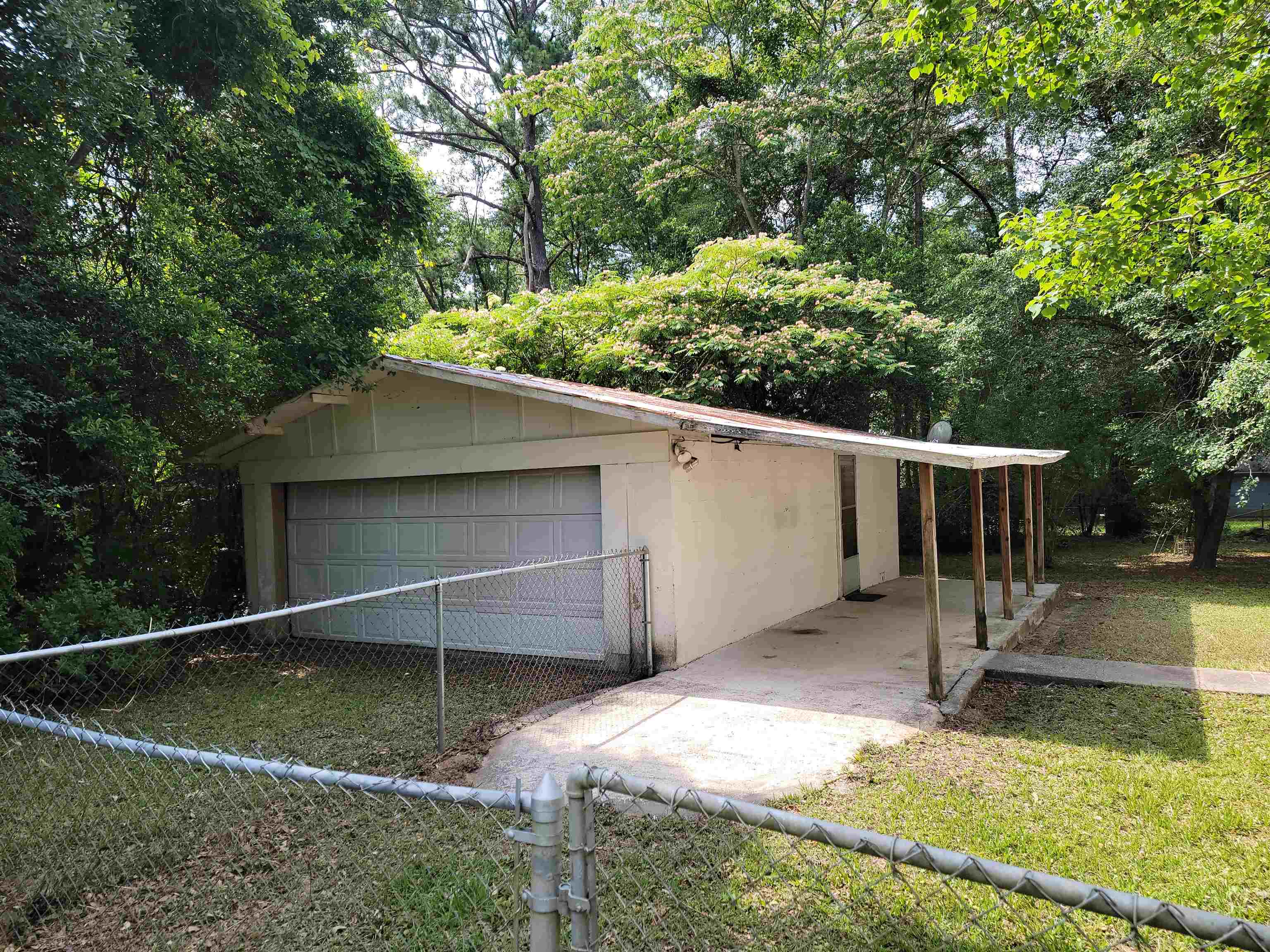 1919 A Trimble Road Tallahassee, FL 32303 - Photo 35 of 36 Gallery Image 35