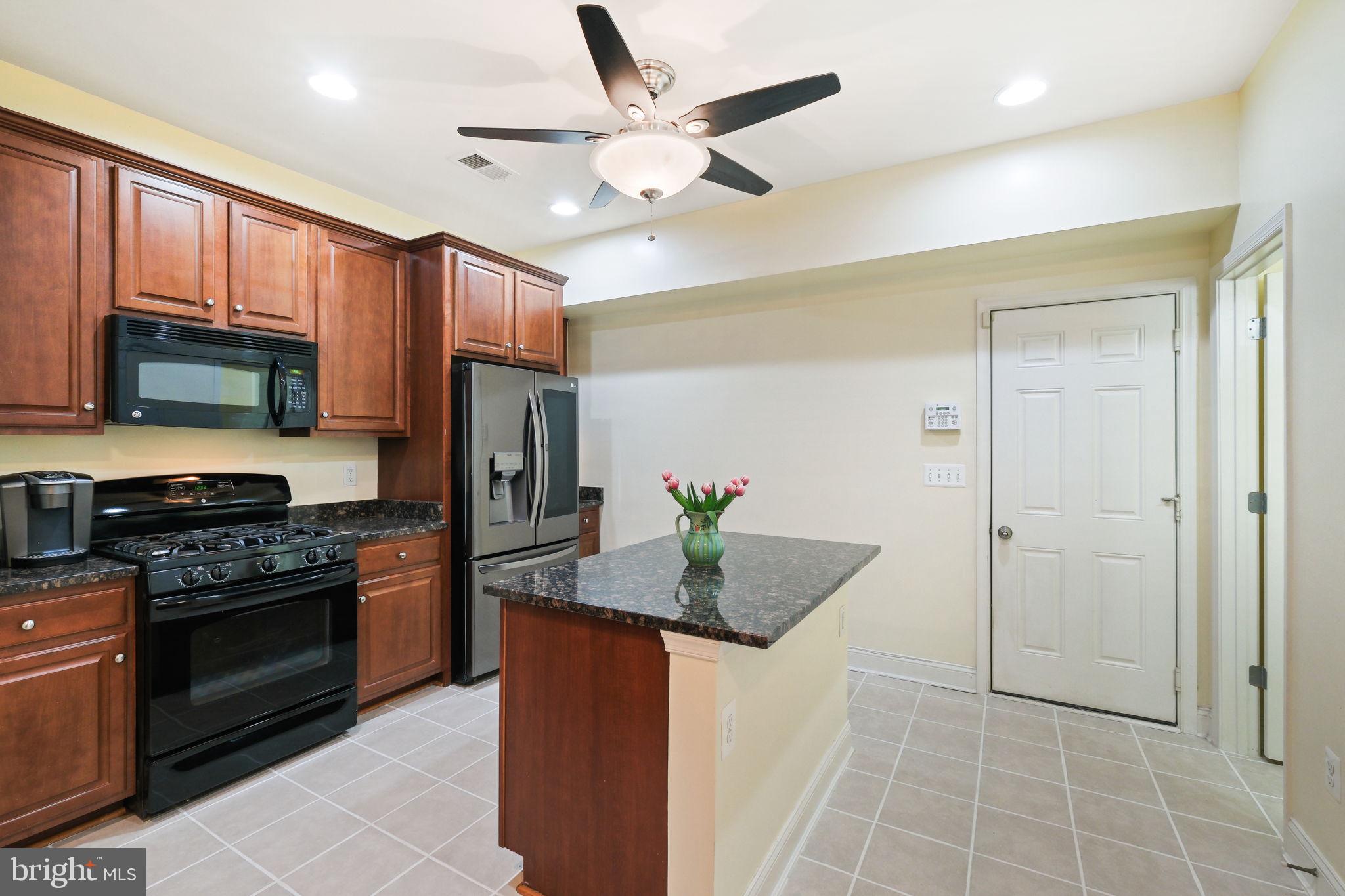 308 Orchard Ridge Drive, Unit 308 Gaithersburg, MD 20878 - Photo 6 of 24