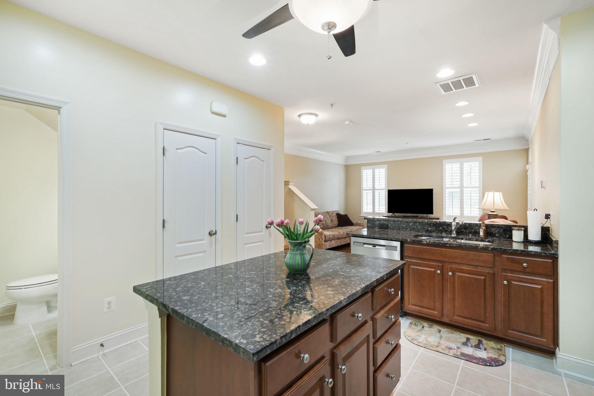 308 Orchard Ridge Drive, Unit 308 Gaithersburg, MD 20878 - Photo 8 of 24