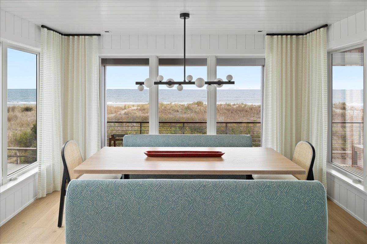83 25th Street East Avalon, NJ 08202 - Photo 22 of 47 a living room with furniture and a large window