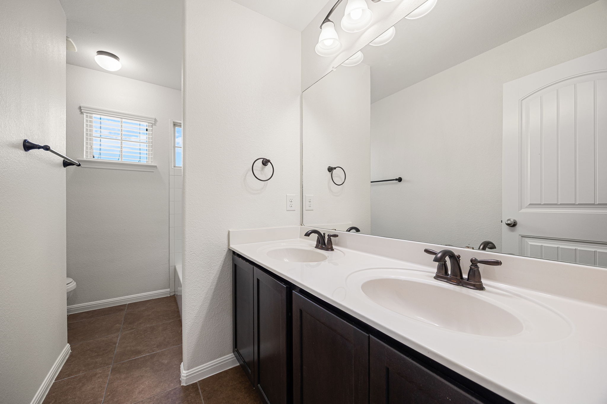 304 Santa Maria Street Georgetown, TX 78628 - Photo 26 of 40