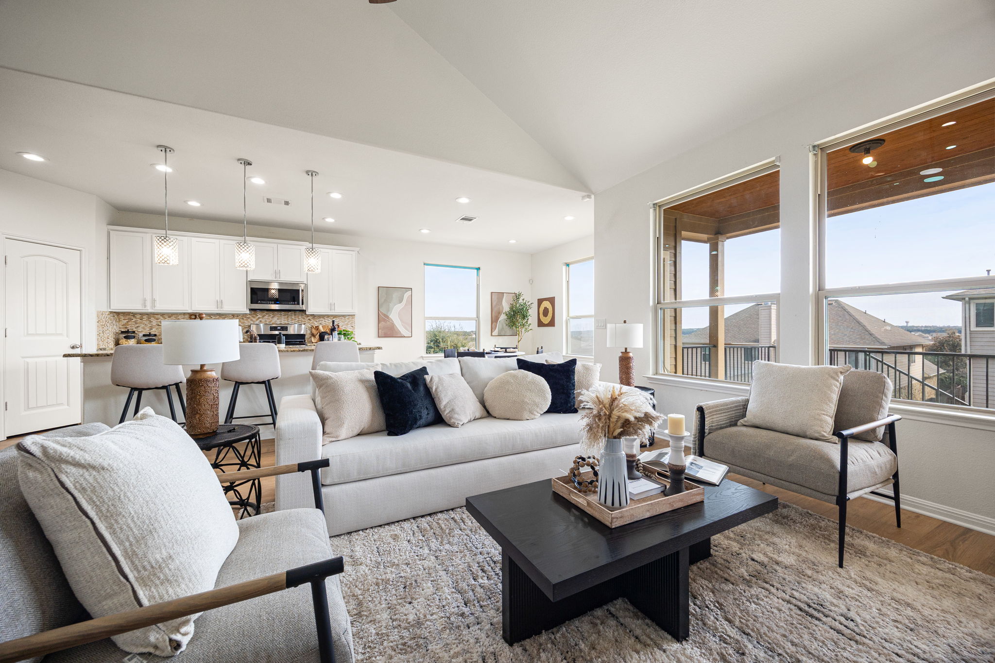 304 Santa Maria Street Georgetown, TX 78628 - Photo 3 of 40