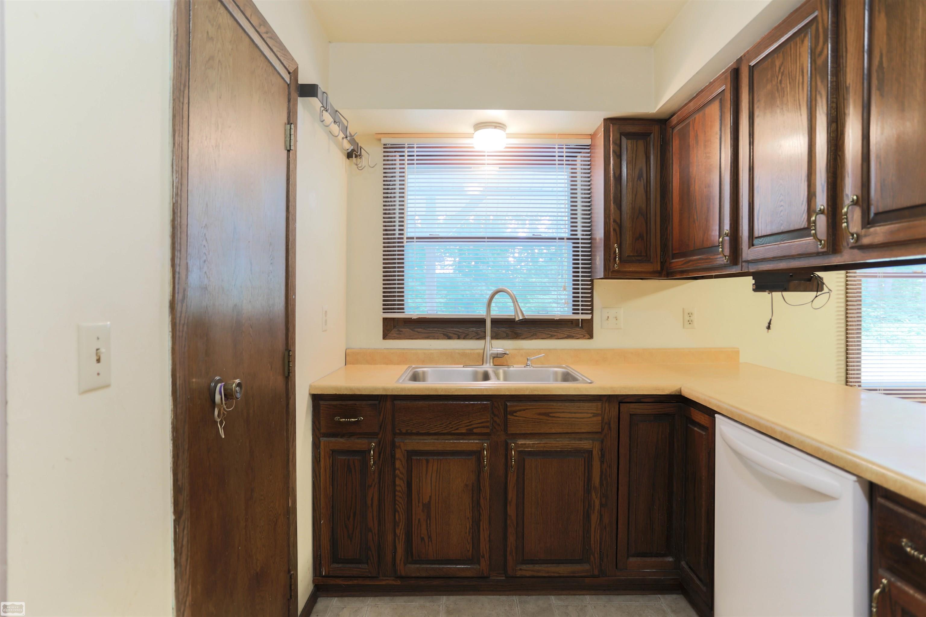 14717 Burt Road Allenton, MI 48002 - Photo 18 of 60