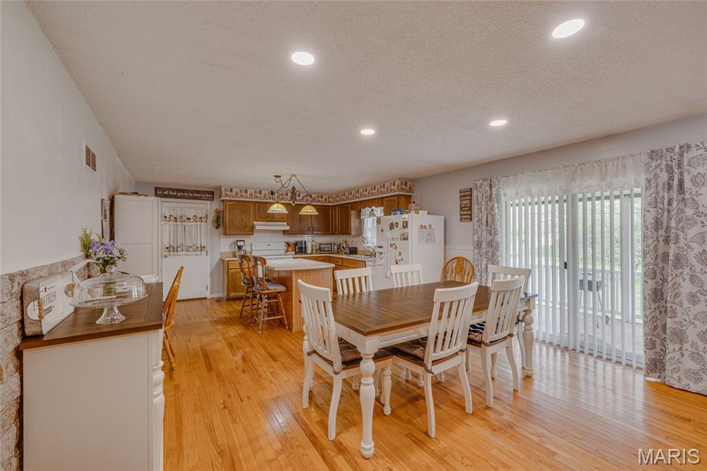 3327 Burton Road Farmington, MO 63640 - Photo 12 of 35