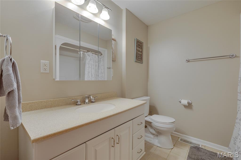 3327 Burton Road Farmington, MO 63640 - Photo 13 of 35