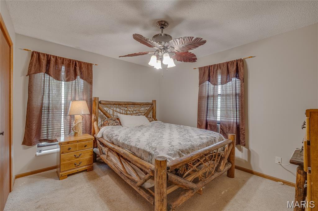 3327 Burton Road Farmington, MO 63640 - Photo 19 of 35