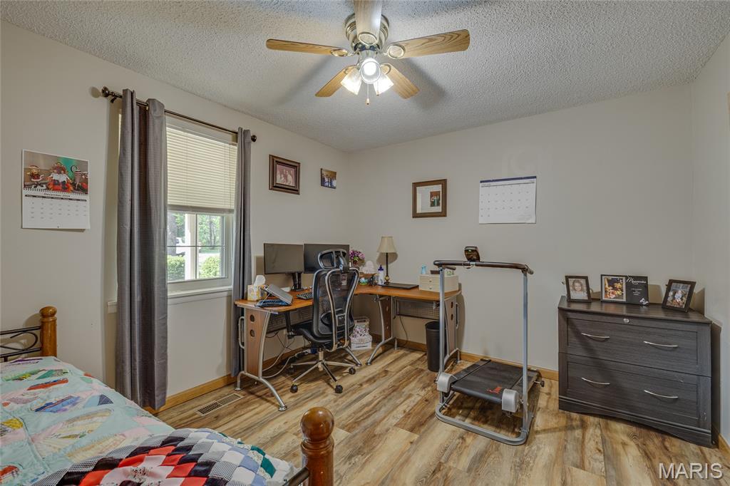 3327 Burton Road Farmington, MO 63640 - Photo 21 of 35