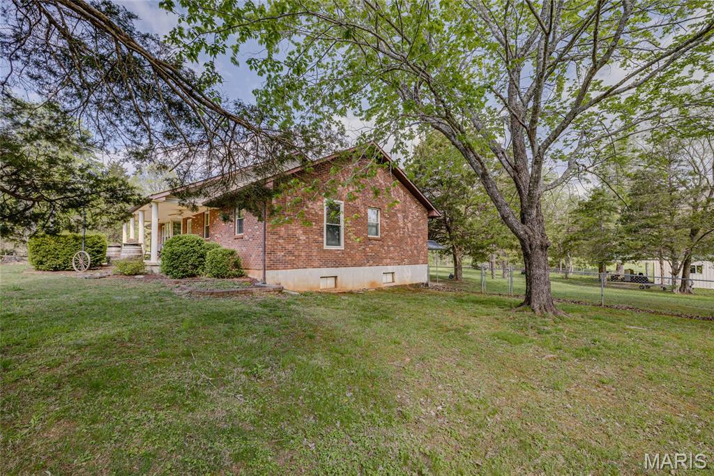 3327 Burton Road Farmington, MO 63640 - Photo 3 of 35