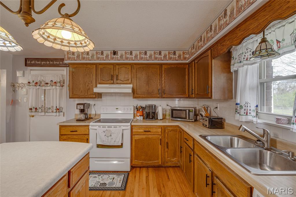 3327 Burton Road Farmington, MO 63640 - Photo 10 of 35